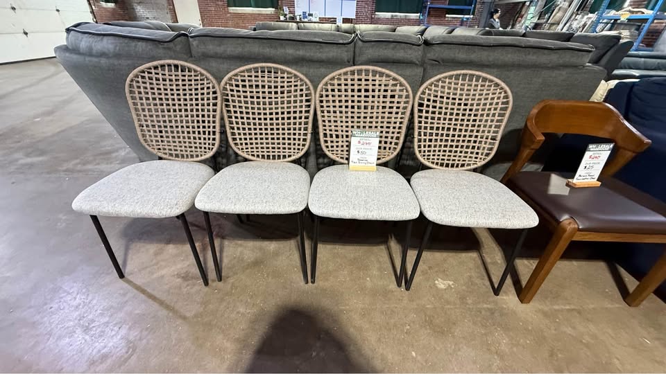 Recliners/Chairs